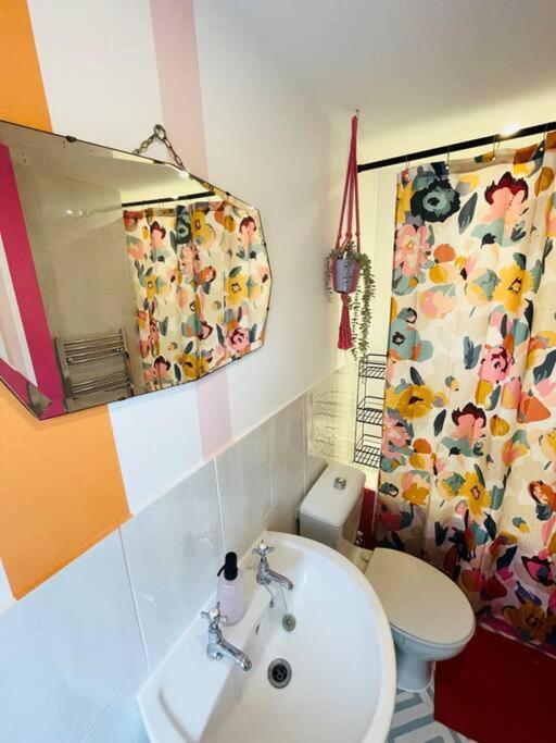 Colourful Apartment In Margate KENT Экстерьер фото